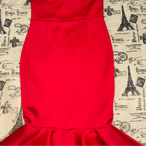Express Women NWOT! Hot Red Strapless Scuba Flounce Stretch Dress Size 8 - Picture 6 of 17